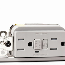 Why-GFCI-Outlet-Installation-and-Replacement-is-Essential-for-Your-Houma-Home 1